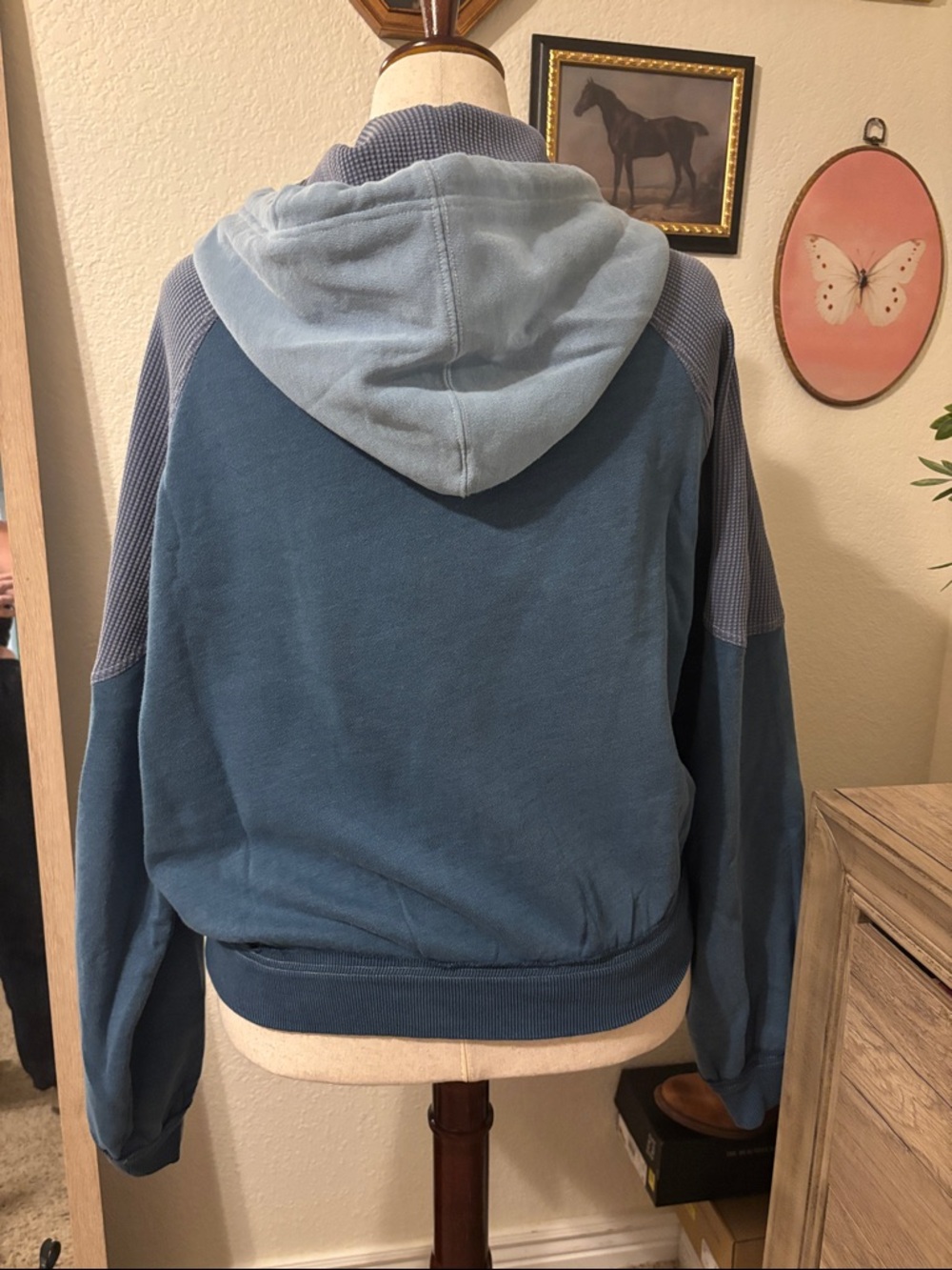We The Free Wild Blues Hoodie - Casual Light/Dark Blue- Size Large - Picture 6 of 9
